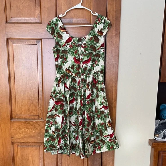 Retrolicious Cardinal Pine Branch Midi Dress in Red Green White - Picture 6 of 6